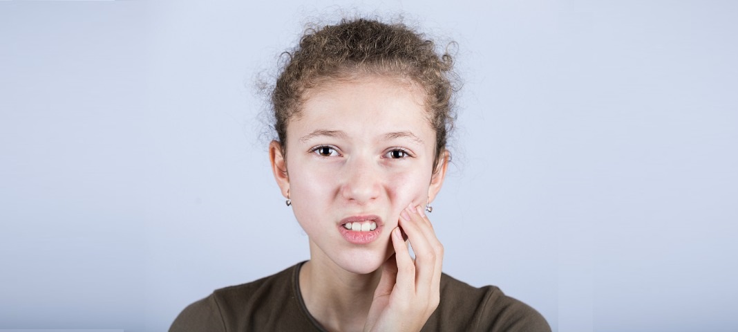 Qué hacer si su hijo pequeño tiene dolor de dientes o muelas