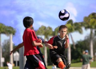 Clínica de fútbol para niños y niñas