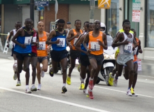Keniano por el triplete en el maratón de Los Angeles