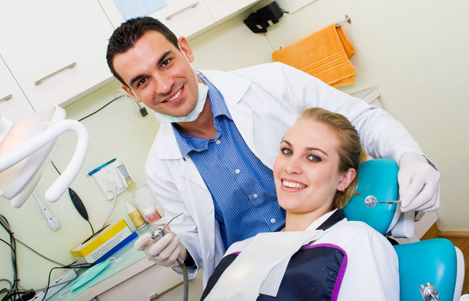 Hispanos: los que menos visitan al dentista