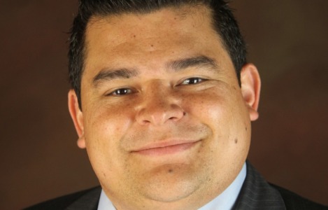 William Medina: De camionero a profesional de servicios financieros