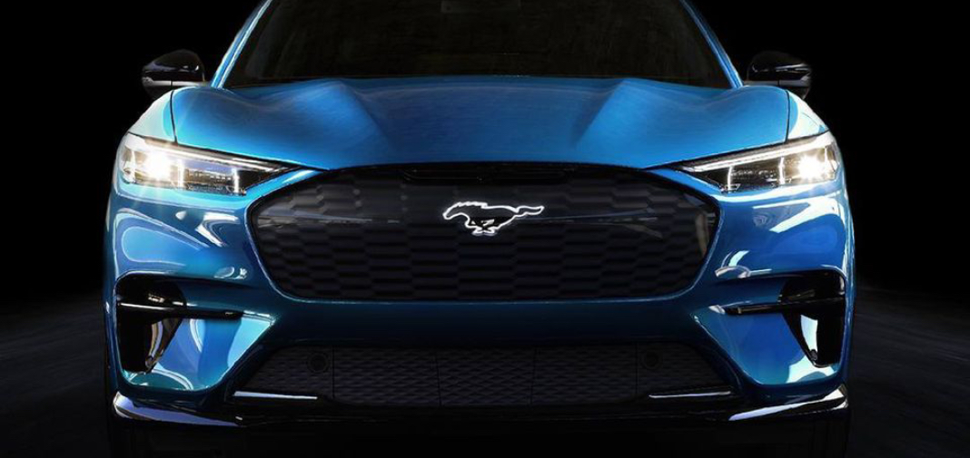 Vista frontal del nuevo Mustang eléctrico
