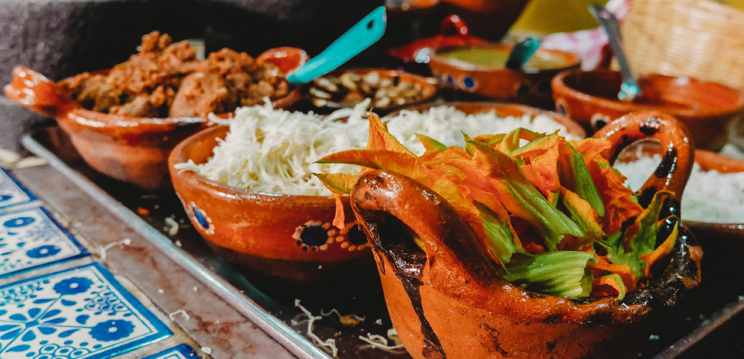 Cazuelas de comida mexicana