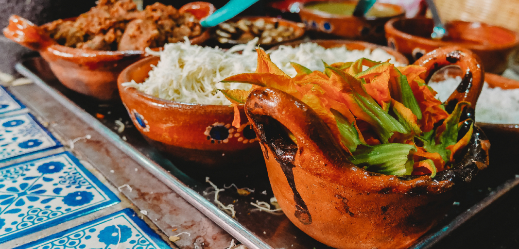 cazuelas de comida mexicana