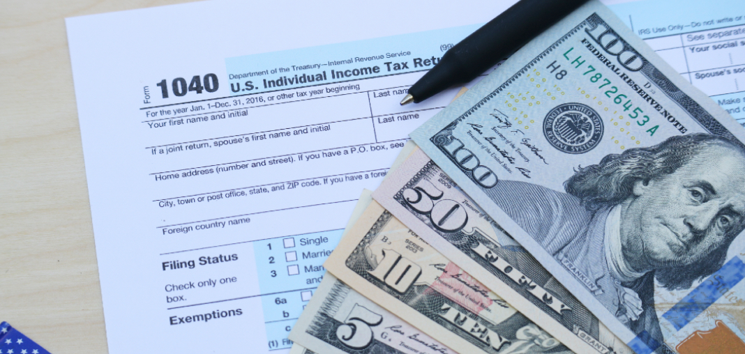 Créditos fiscales de hasta $4,200 para familias que califiquen