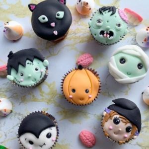 Diseños tiernos y aterradores para tus cupcakes