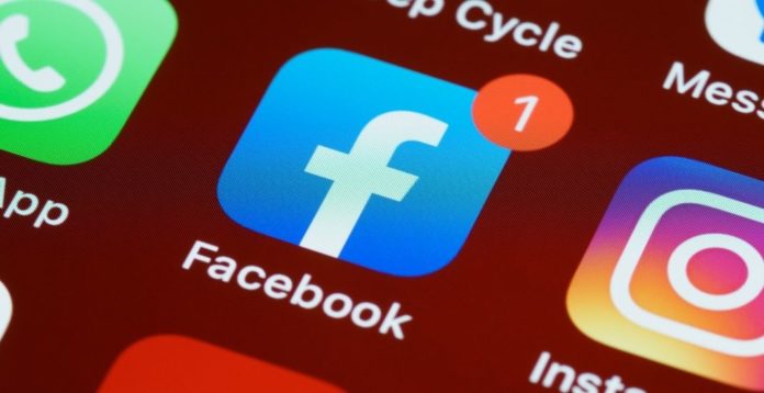 cobradores pueden enviarte mensajes a redes sociales para pedirte que pagues facebook