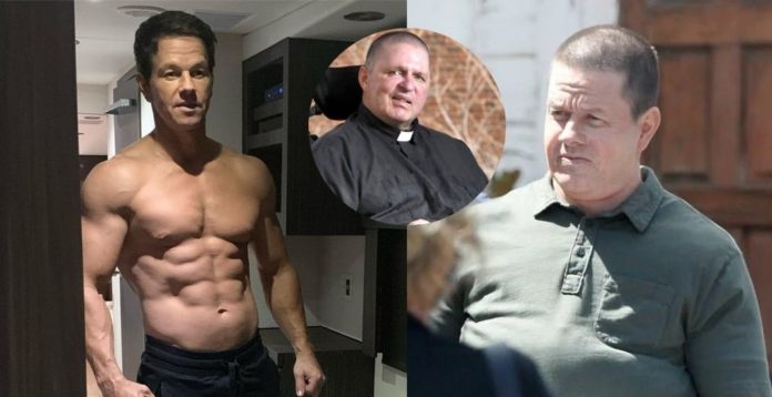 Mark Wahlberg gordo para interpretar al Padre Stu en película