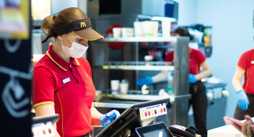 Trabajadores de un McDonald