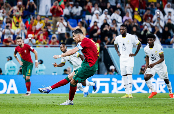 Cristiano Ronaldo anotó el primer gol de Portugal
