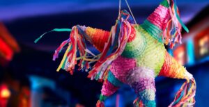 Origen y significado de las piñatas en las posadas